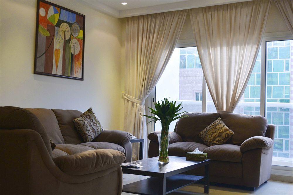 Leaders Plaza Apartments Kuwait City Екстер'єр фото