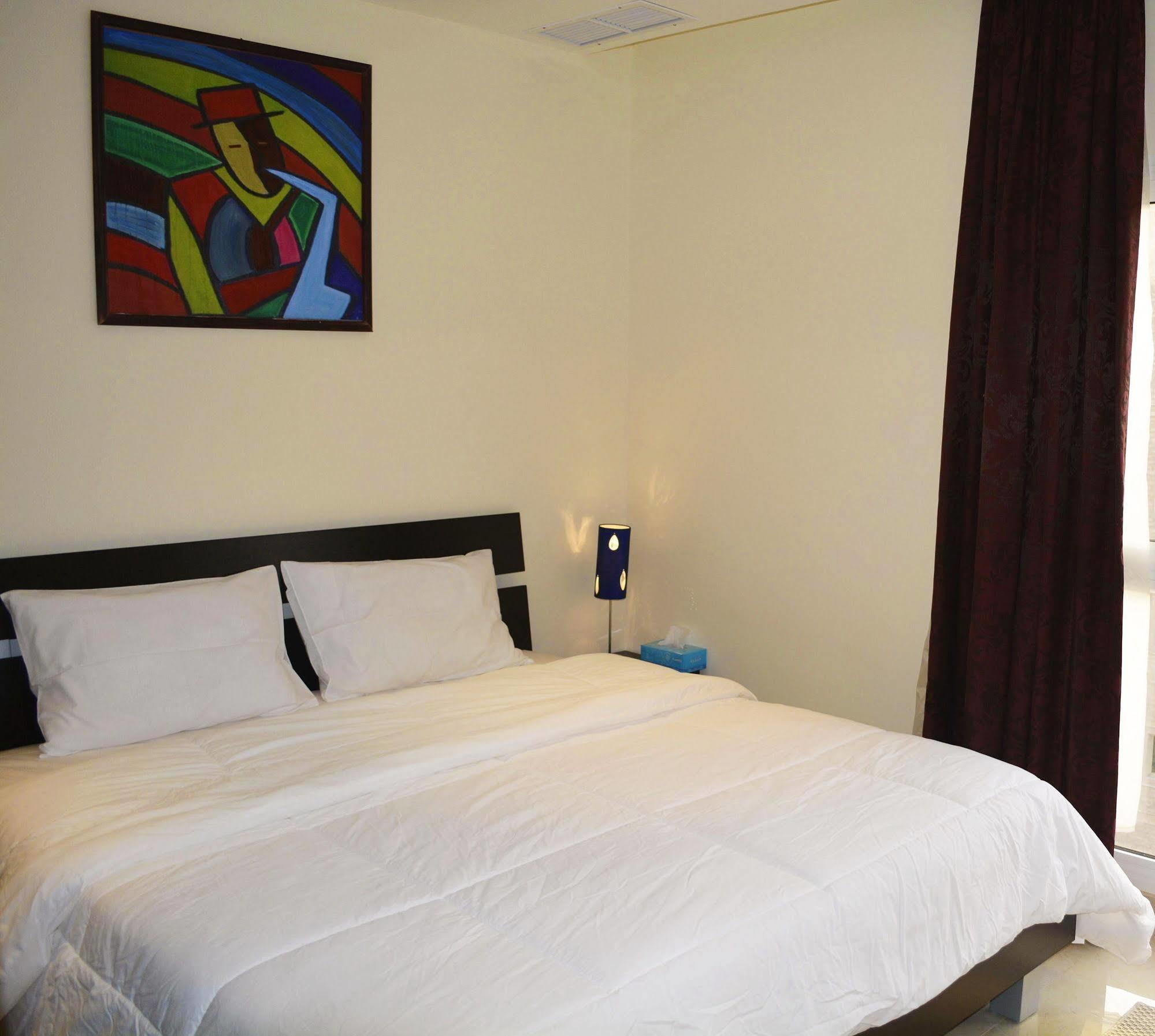 Leaders Plaza Apartments Kuwait City Екстер'єр фото
