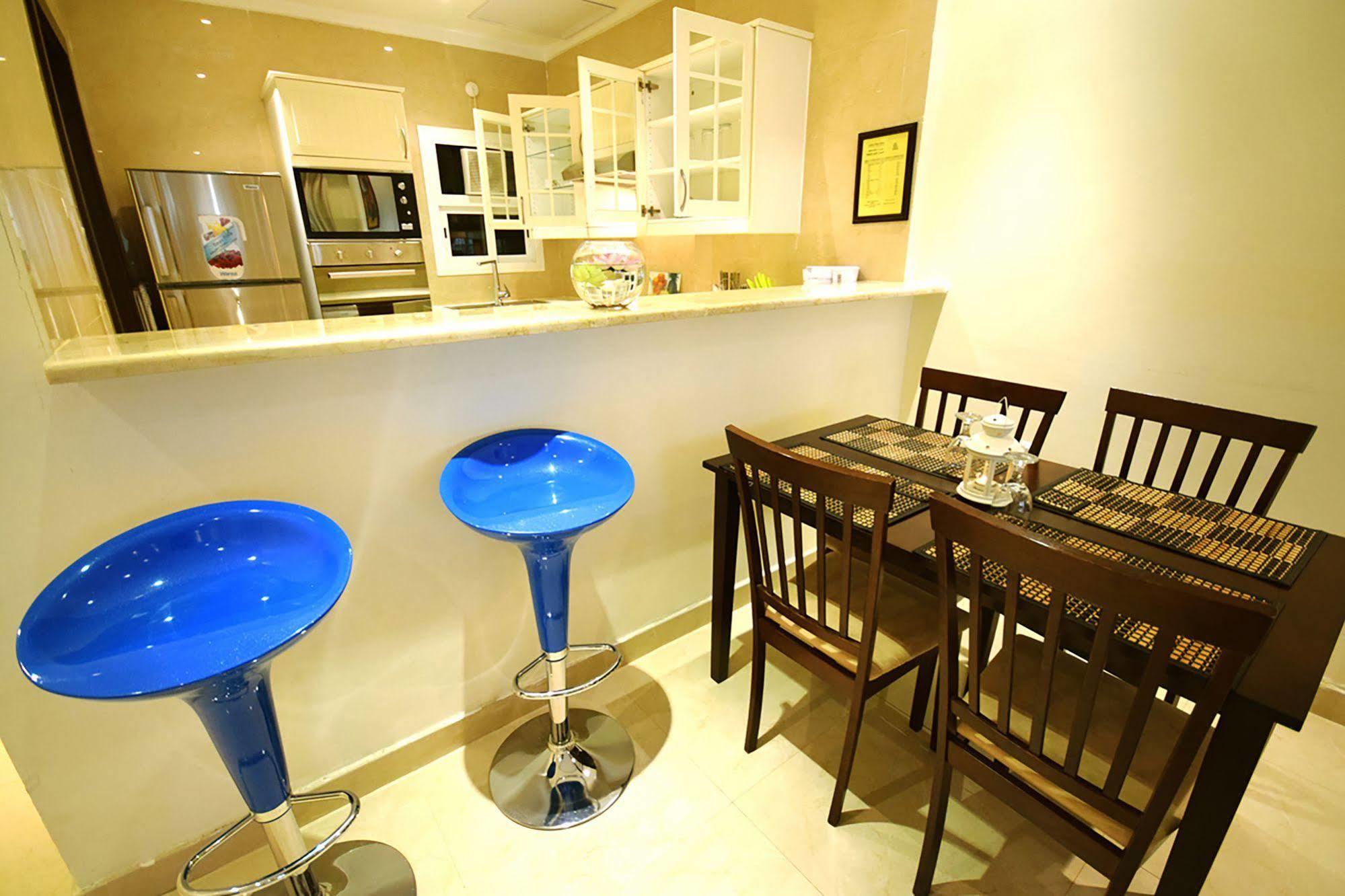 Leaders Plaza Apartments Kuwait City Екстер'єр фото