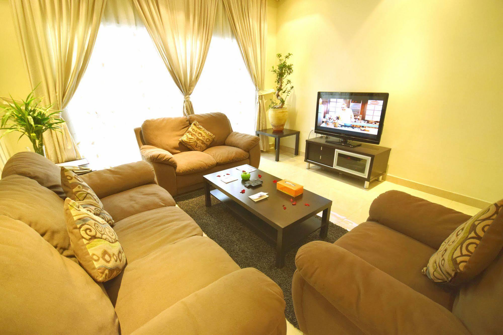 Leaders Plaza Apartments Kuwait City Екстер'єр фото