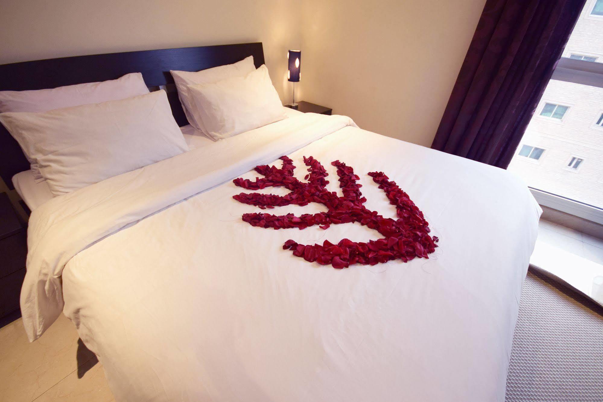 Leaders Plaza Apartments Kuwait City Екстер'єр фото