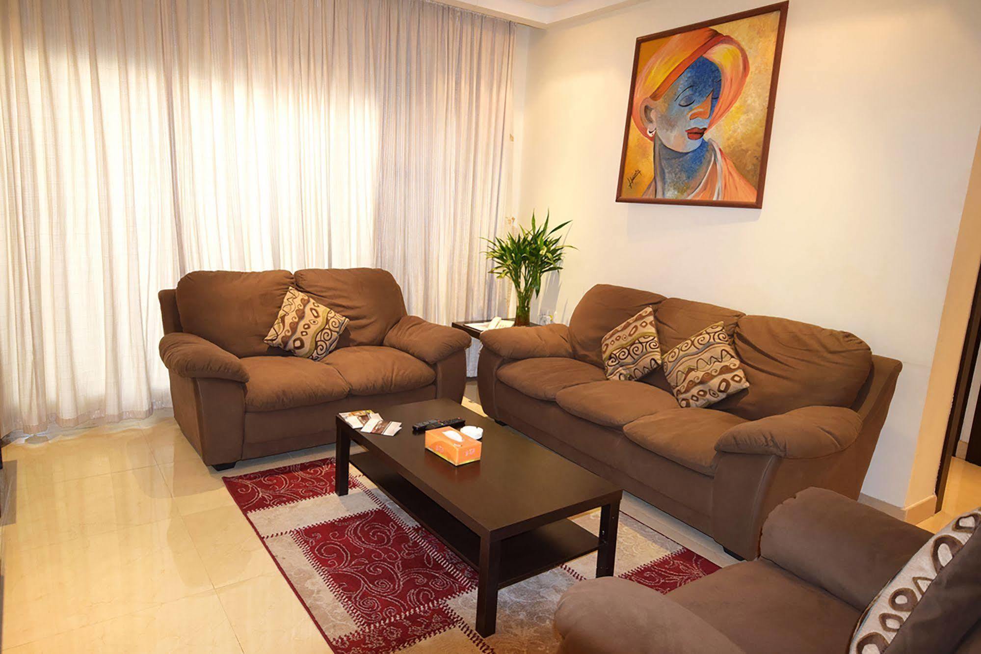 Leaders Plaza Apartments Kuwait City Екстер'єр фото